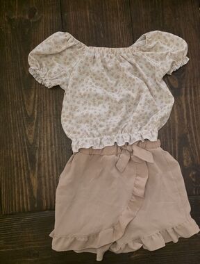 Girls Two-Piece Floral Crop Top and Ruffle Skort Set - Cream & Tan 14